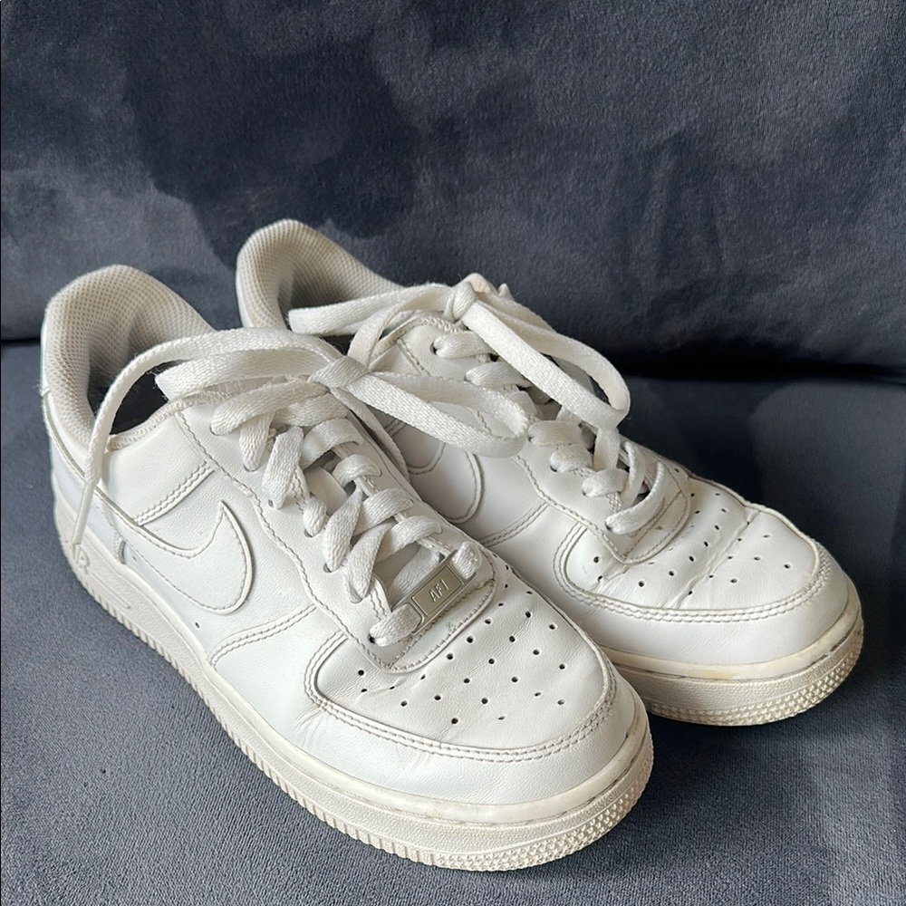 NIKE AIR FORCE 1 Shoes Youth 6.5 Triple White Sneakers